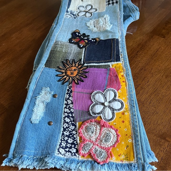 Urban Outfitter NWT BDG Flared Jeans - Picture 1 of 13